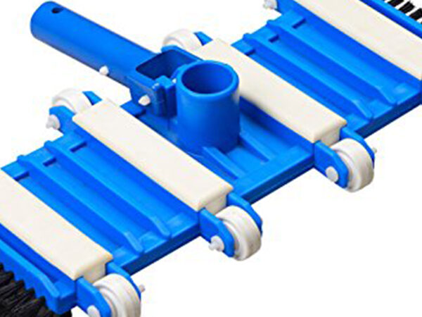 مكنسة حمام سباحه